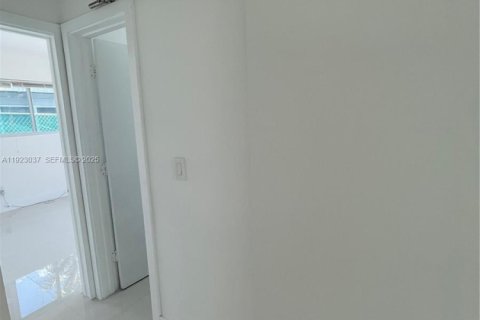 Appartement à louer à Miami Beach, Floride: 2 chambres, 326.09 m2 № 1976612 - photo 9