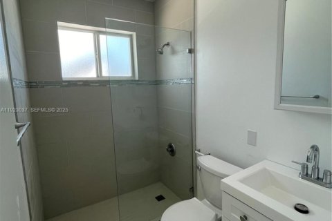 Appartement à louer à Miami Beach, Floride: 2 chambres, 326.09 m2 № 1976612 - photo 16