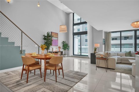 Condominio en venta en Miami, Florida, 3 dormitorios, 179.3 m2 № 1794626 - foto 1