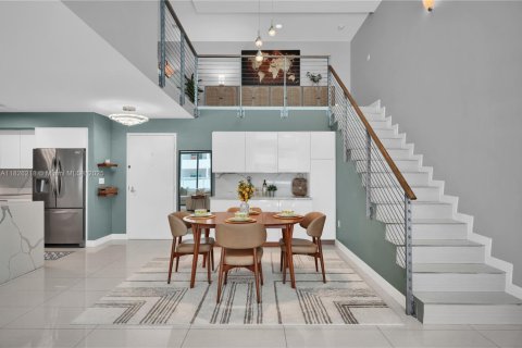 Condominio en venta en Miami, Florida, 3 dormitorios, 179.3 m2 № 1794626 - foto 2