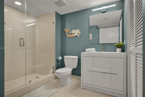 Condominio en venta en Miami, Florida, 3 dormitorios, 179.3 m2 № 1794626 - foto 14