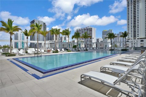 Condominio en venta en Miami, Florida, 3 dormitorios, 179.3 m2 № 1794626 - foto 29