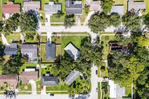 House in Cocoa, Florida 3 bedrooms, 109.62 sq.m. № 1883355 - photo 18
