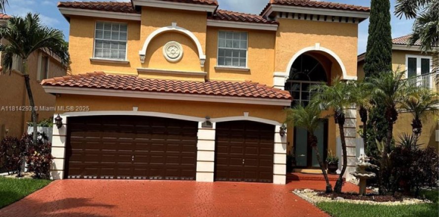 Casa en Miramar, Florida 5 dormitorios, 290.13 m2 № 1766466