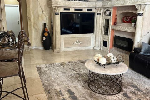 Casa en venta en Miramar, Florida, 5 dormitorios, 290.13 m2 № 1766466 - foto 10