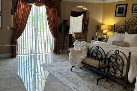 Casa en venta en Miramar, Florida, 5 dormitorios, 290.13 m2 № 1766466 - foto 23