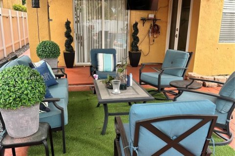 Casa en venta en Miramar, Florida, 5 dormitorios, 290.13 m2 № 1766466 - foto 20