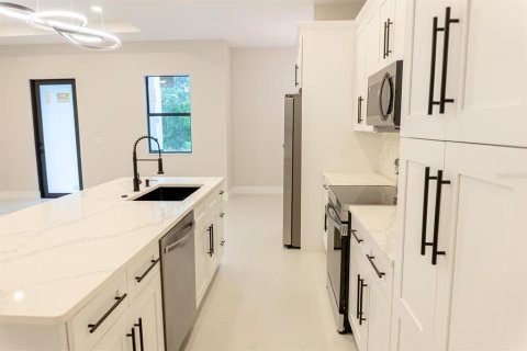 Купить виллу или дом в Бруксвилл, Флорида 5 комнат, 153.2м2, № 2099342 - фото 10