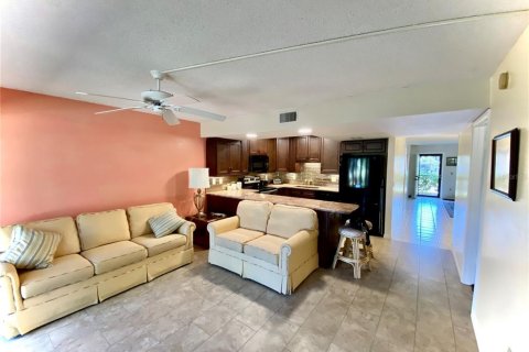 Condo in Bradenton, Florida, 2 bedrooms  № 1608887 - photo 6