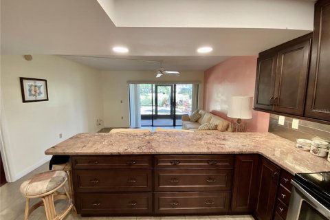 Condo in Bradenton, Florida, 2 bedrooms  № 1608887 - photo 8