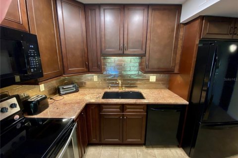 Condo in Bradenton, Florida, 2 bedrooms  № 1608887 - photo 10