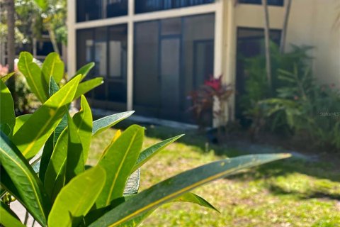 Condo in Bradenton, Florida, 2 bedrooms  № 1608887 - photo 29