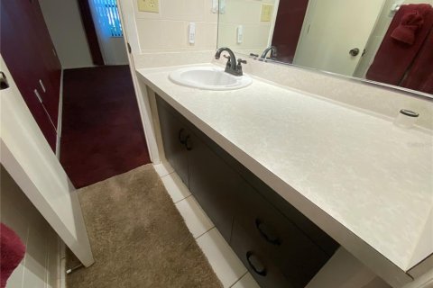 Condo in Bradenton, Florida, 2 bedrooms  № 1608887 - photo 23