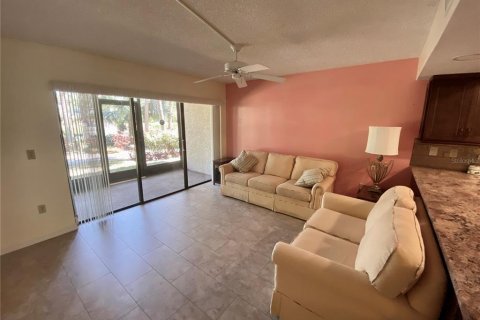 Condo in Bradenton, Florida, 2 bedrooms  № 1608887 - photo 14