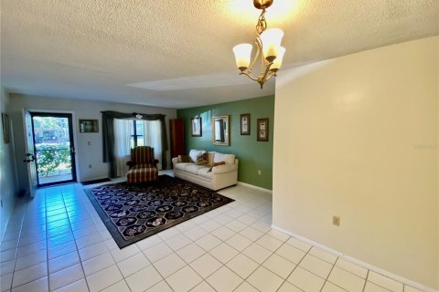 Condo in Bradenton, Florida, 2 bedrooms  № 1608887 - photo 15