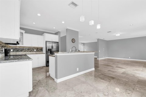 Снять в аренду виллу или дом в Уэстон, Флорида 4 спальни, 208.1м2, № 2023272 - фото 9