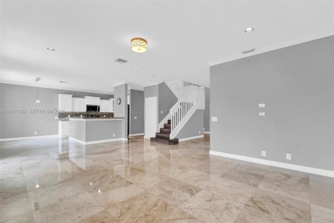 Снять в аренду виллу или дом в Уэстон, Флорида 4 спальни, 208.1м2, № 2023272 - фото 14