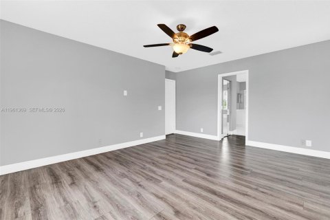 Снять в аренду виллу или дом в Уэстон, Флорида 4 спальни, 208.1м2, № 2023272 - фото 22