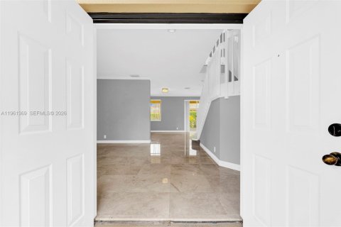 Снять в аренду виллу или дом в Уэстон, Флорида 4 спальни, 208.1м2, № 2023272 - фото 5