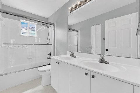 Снять в аренду виллу или дом в Уэстон, Флорида 4 спальни, 208.1м2, № 2023272 - фото 28