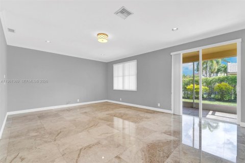 Снять в аренду виллу или дом в Уэстон, Флорида 4 спальни, 208.1м2, № 2023272 - фото 15