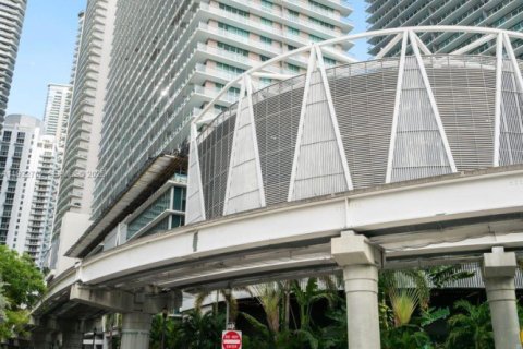 Condo in Miami, Florida, 3 bedrooms  № 1994102 - photo 29