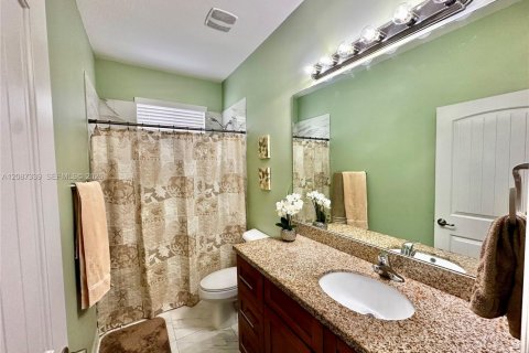Villa ou maison à vendre à Miami, Floride: 4 chambres, 235.04 m2 № 2363777 - photo 14