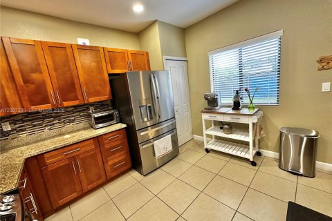 Villa ou maison à vendre à Miami, Floride: 4 chambres, 235.04 m2 № 2363777 - photo 12