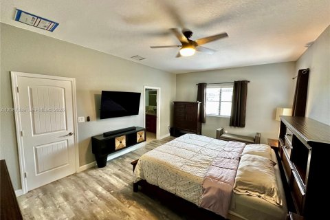 Villa ou maison à vendre à Miami, Floride: 4 chambres, 235.04 m2 № 2363777 - photo 30