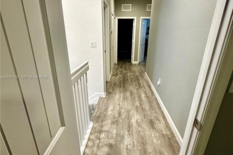 Villa ou maison à vendre à Miami, Floride: 4 chambres, 235.04 m2 № 2363777 - photo 17