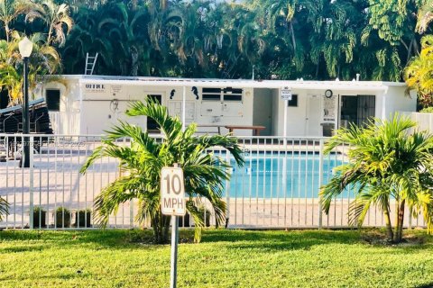 Condominio en alquiler en Fort Lauderdale, Florida, 2 dormitorios, 74.32 m2 № 2063334 - foto 15