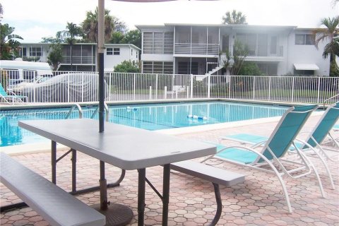 Condominio en alquiler en Fort Lauderdale, Florida, 2 dormitorios, 74.32 m2 № 2063334 - foto 11