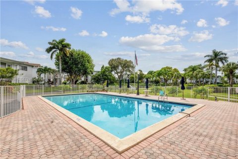 Condominio en alquiler en Fort Lauderdale, Florida, 2 dormitorios, 74.32 m2 № 2063334 - foto 12