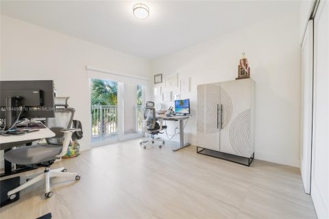 Condominio en venta en Coral Gables, Florida, 2 dormitorios, 146.51 m2 № 1848745 - foto 13