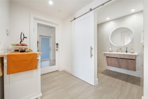 Condominio en venta en Coral Gables, Florida, 2 dormitorios, 146.51 m2 № 1848745 - foto 3