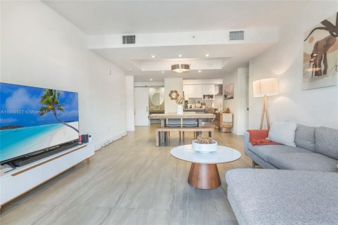 Condominio en venta en Coral Gables, Florida, 2 dormitorios, 146.51 m2 № 1848745 - foto 7