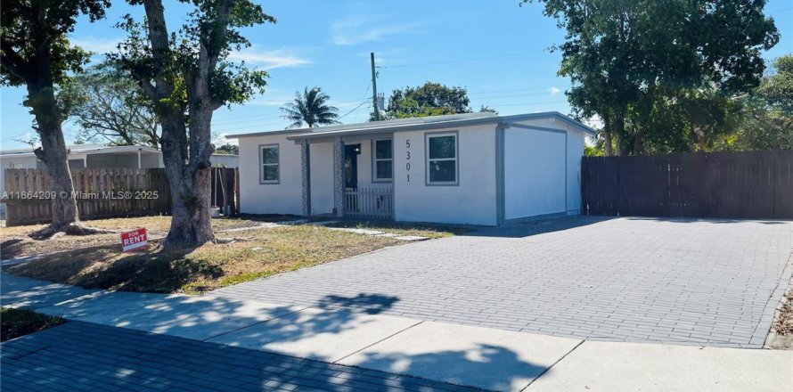Villa ou maison à Pompano Beach, Floride 3 chambres, 91.04 m2 № 1891308