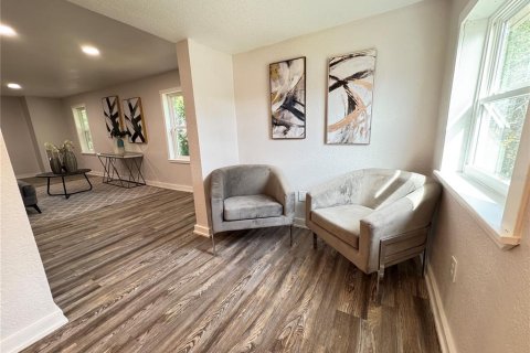 House in Auburndale, Florida 2 bedrooms, 69.86 sq.m. № 1411177 - photo 2