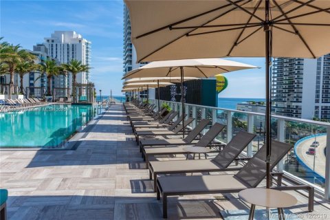 Condominio en venta en Hallandale Beach, Florida, 1 dormitorio № 1812200 - foto 7
