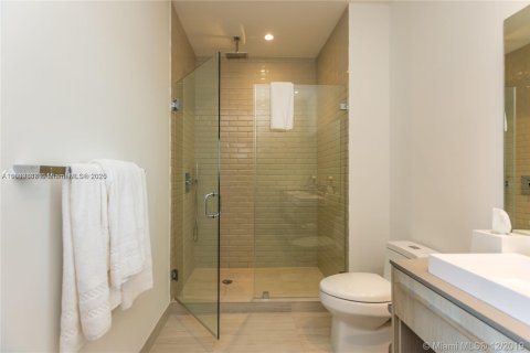 Condominio en venta en Hallandale Beach, Florida, 1 dormitorio № 1812200 - foto 25