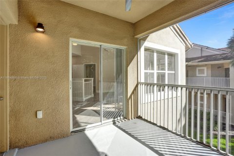 Condo in Port St. Lucie, Florida, 2 bedrooms  № 1893244 - photo 14