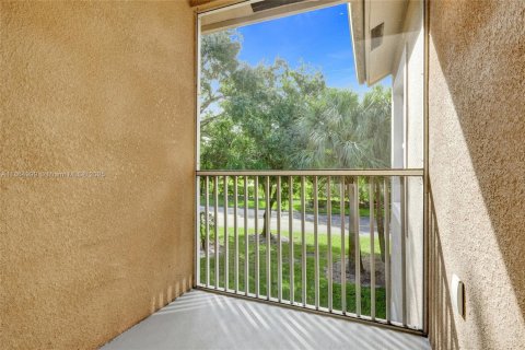 Condo in Port St. Lucie, Florida, 2 bedrooms  № 1893244 - photo 29