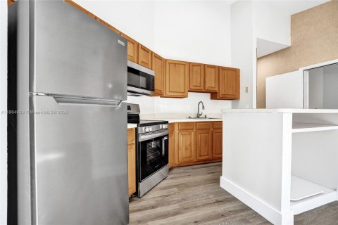 Condo in Port St. Lucie, Florida, 2 bedrooms  № 1893244 - photo 8