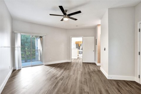 Condo in Port St. Lucie, Florida, 2 bedrooms  № 1893244 - photo 20