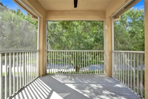 Condo in Port St. Lucie, Florida, 2 bedrooms  № 1893244 - photo 12