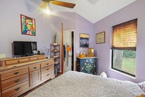House in Vero Beach, Florida 3 bedrooms, 144.37 sq.m. № 2176924 - photo 14