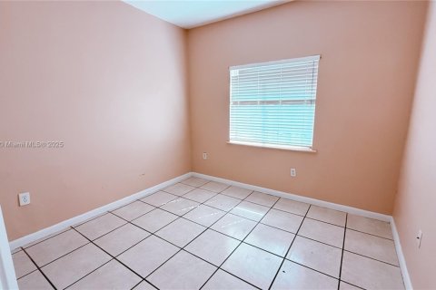 House in Homestead, Florida 3 bedrooms, 107.77 sq.m. № 1956255 - photo 8