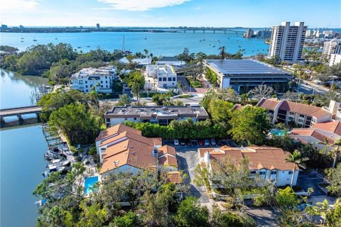 Condominio en venta en Sarasota, Florida, 3 dormitorios, 142.42 m2 № 1853631 - foto 1