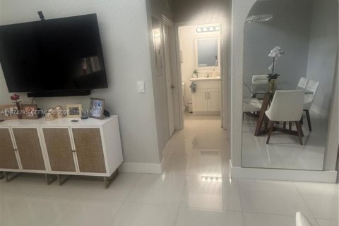 Купить таунхаус в Хомстед, Флорида 3 спальни, 140.19м2, № 2036607 - фото 11