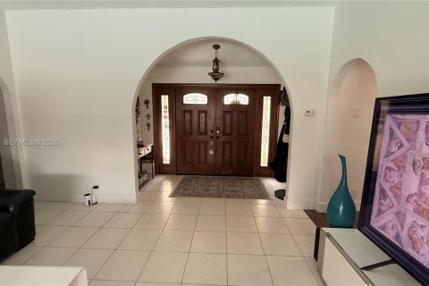 House in Sunrise, Florida 5 bedrooms, 190.17 sq.m. № 2066163 - photo 4